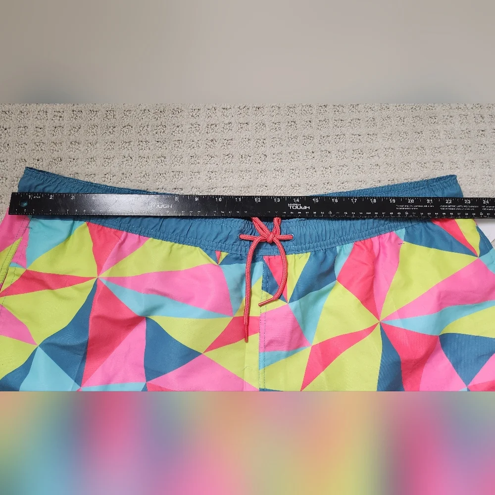 Men's Mad‎ Engine Swim Trunks Size XXL Multi Color NWT